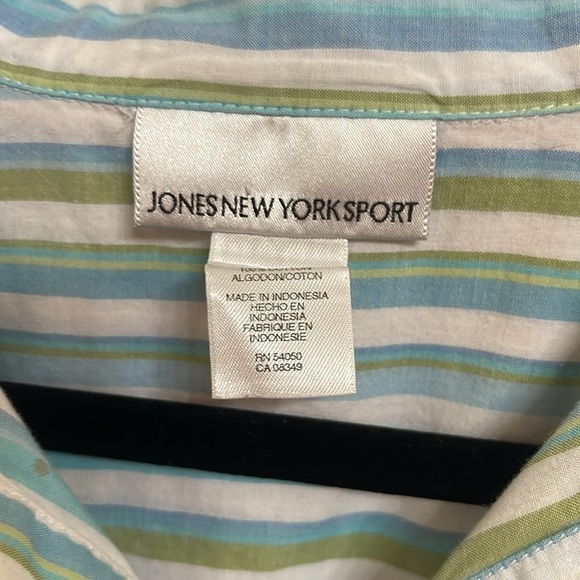 Jones New York blue, green and white striped top. Size 2X - Picture 2 of 9